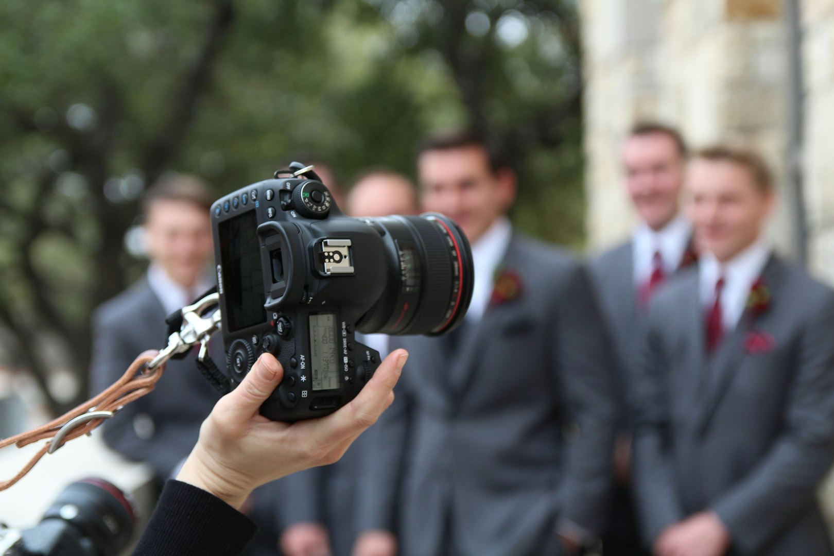 Choosing a wedding photographer