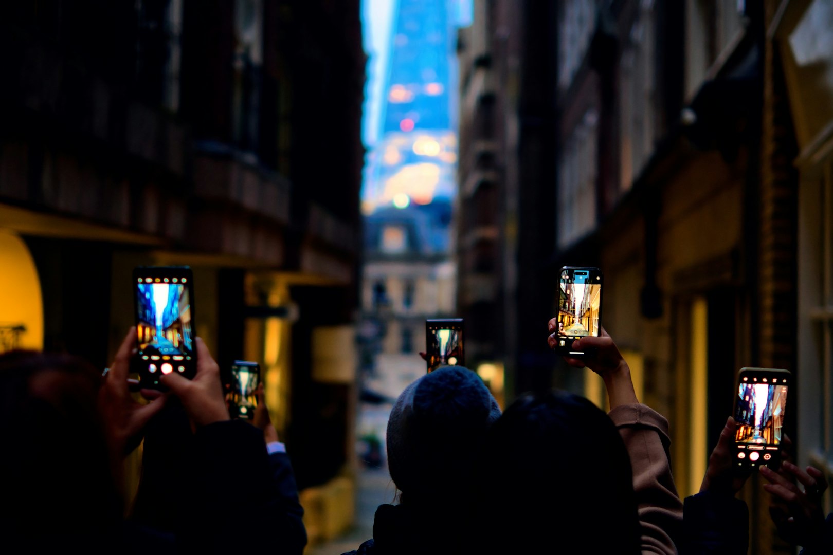 What is Unplugged Wedding Photography